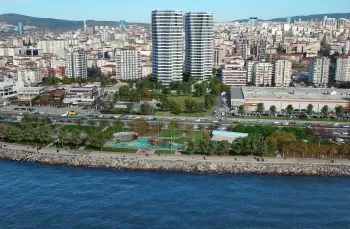 خانه‌های با چشم‌انداز دریا در Kartal، 100 متر تا خط ساحلی